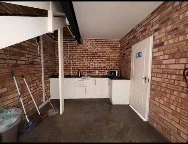BUSINESS PROPERTY TO RENT IN NEWTON PARK